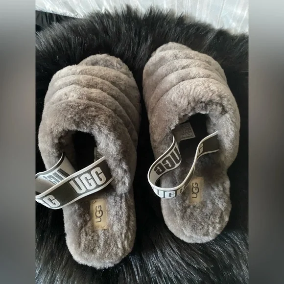 Ugg Sandals Ugg Women's Ugg Fluff Yeah Grey Slippers UGG